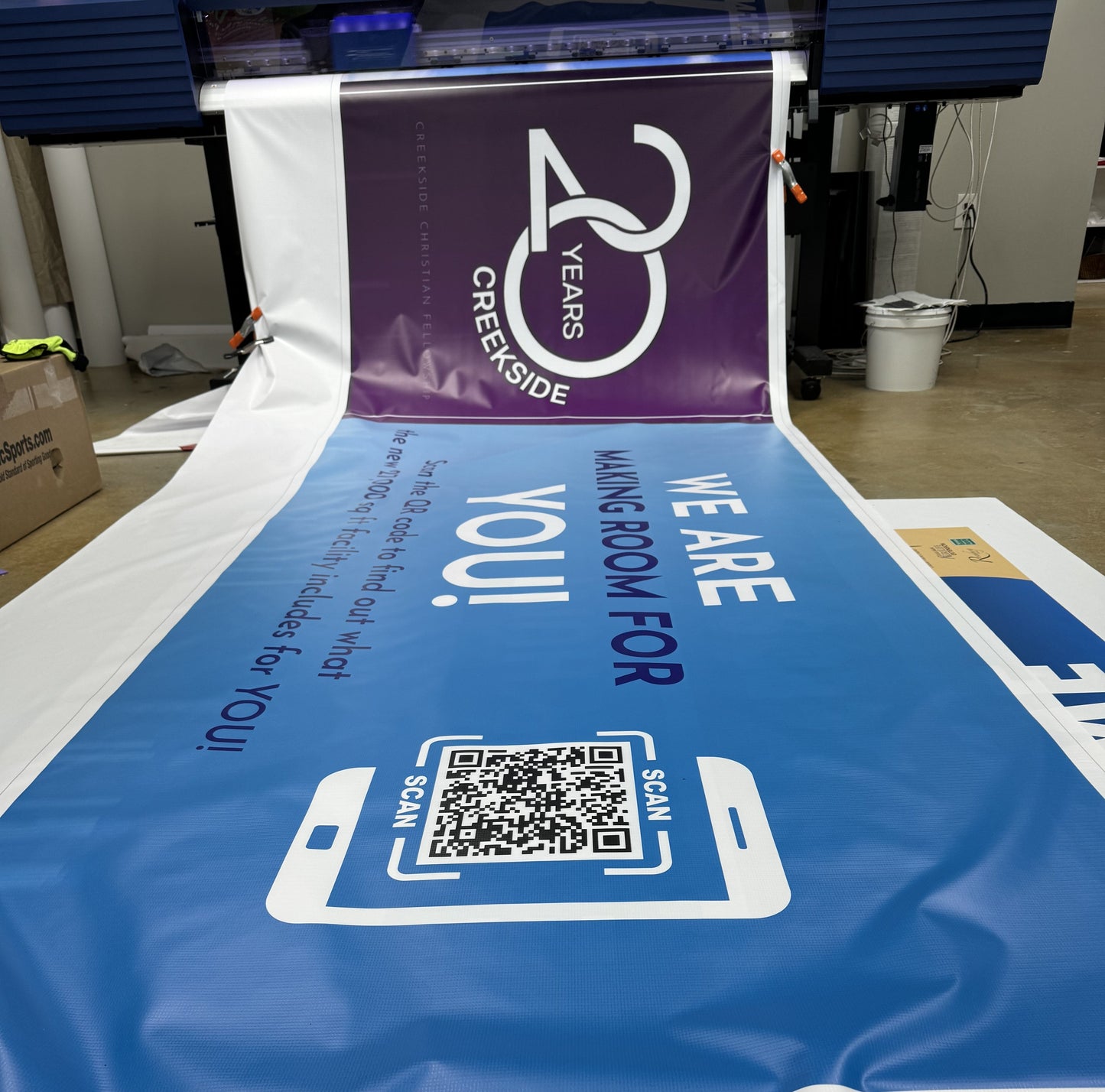 Customizable vinyl banners designed online, offering quick delivery and ideal for trade shows and business promotions.