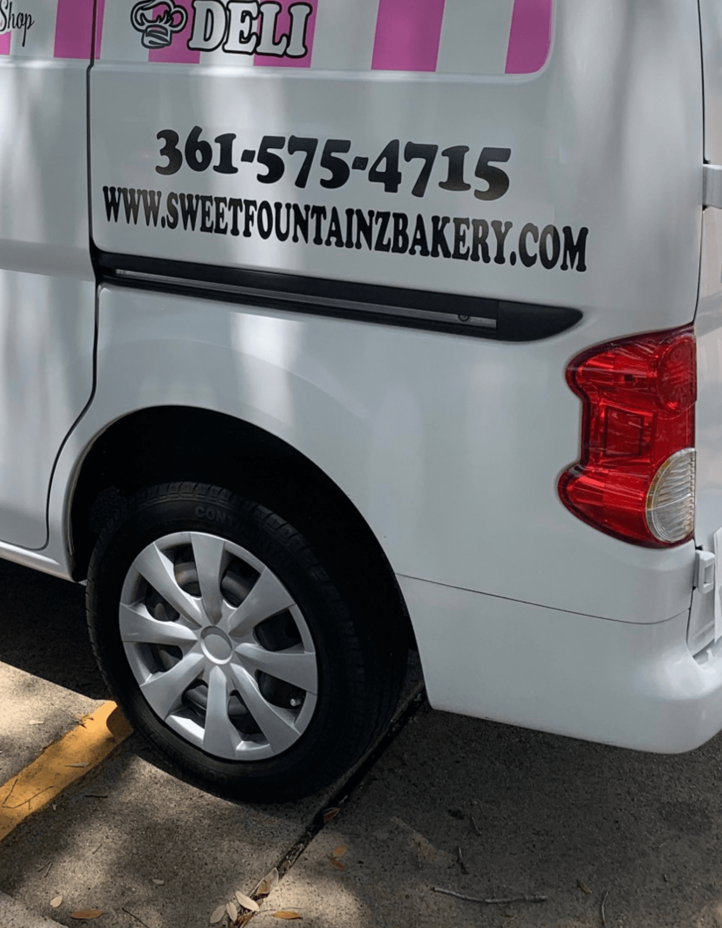 Custom Truck and Car Lettering Decals for restaurants
